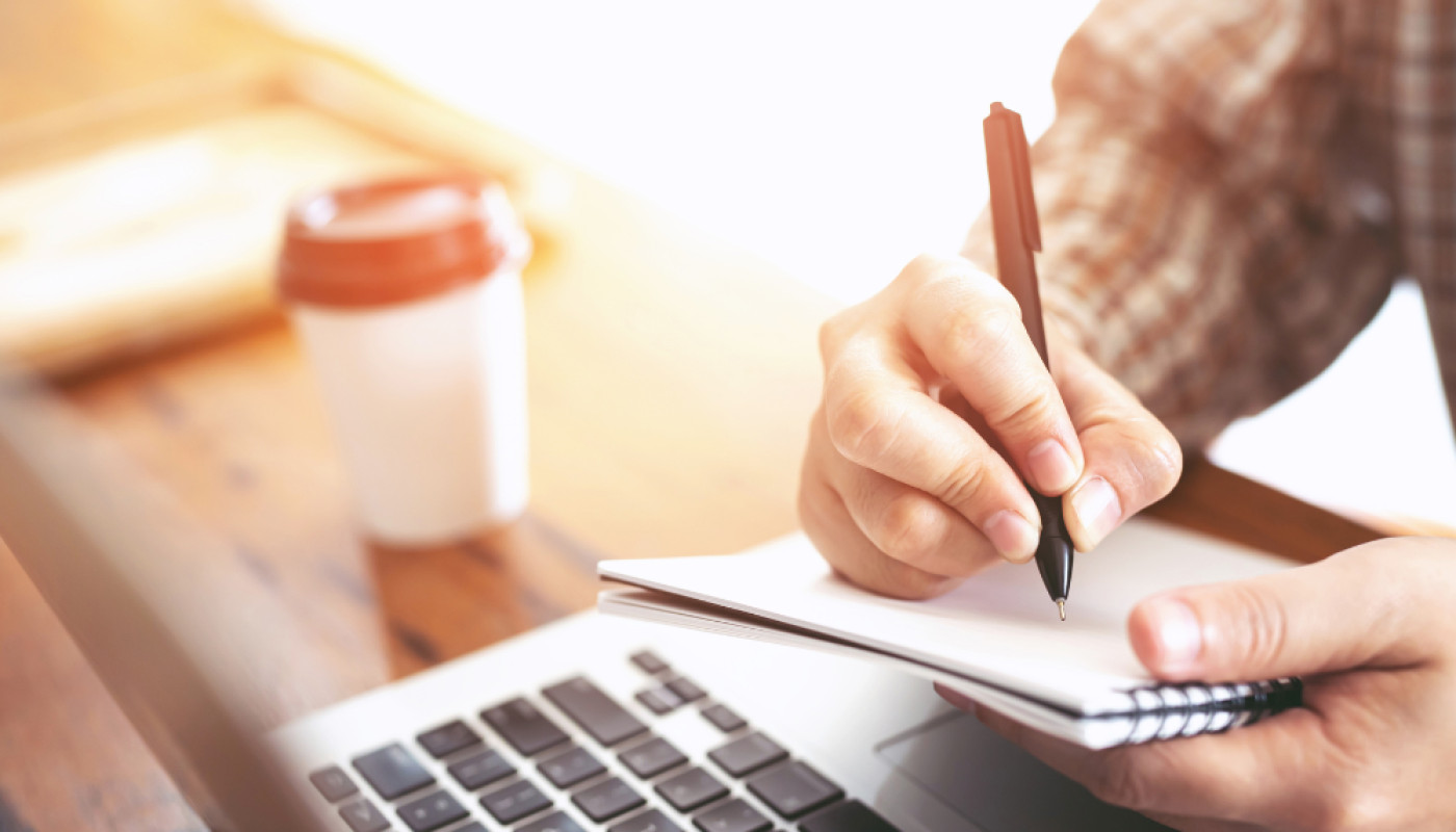 Formation magnétiseur en ligne : une méthode accessible pour apprendre à son rythme